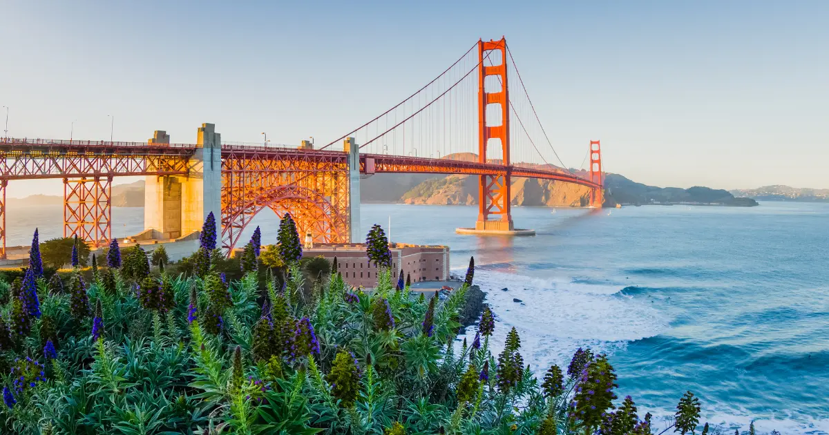 Golden Gate Bridge dans le brouillard